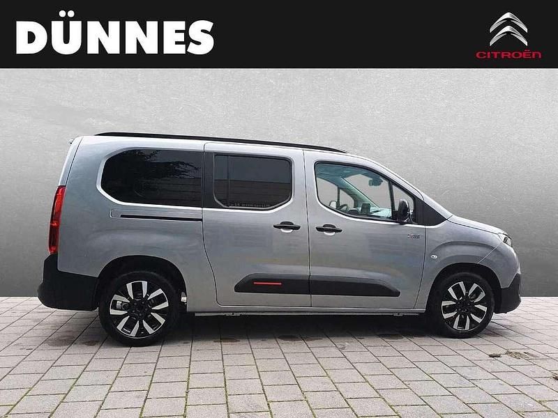 Neu Citroën Berlingo XTR 131 PS (96 kW) 2025 Stahlgrau Van / Kleinbus