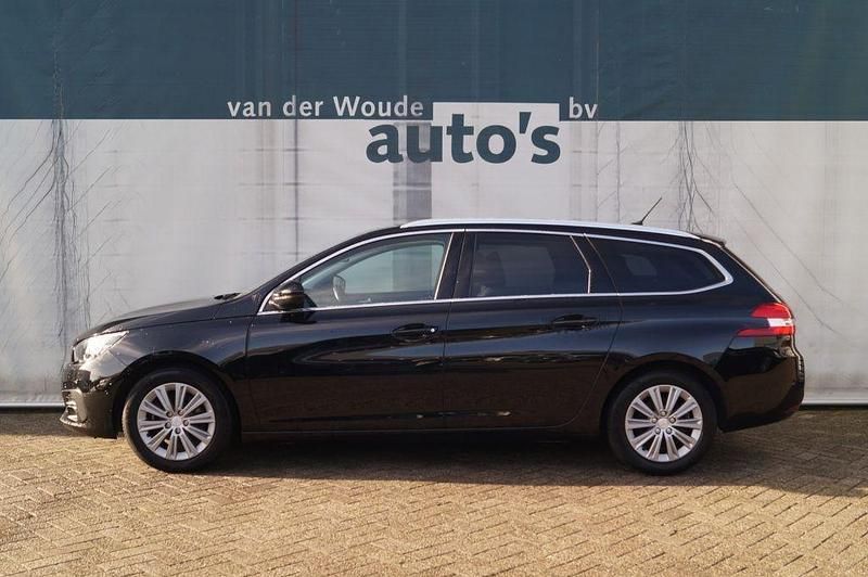 Gebraucht Peugeot 308 SW Allure 110 PS (80 kW) 2021 Schwarz Kombi