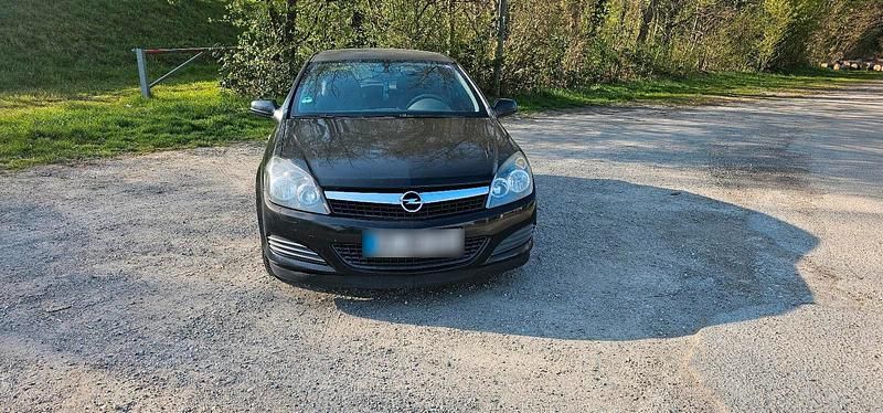 Gebraucht Opel Astra GTC 115 PS (84 kW) 2009 Schwarz Coupé