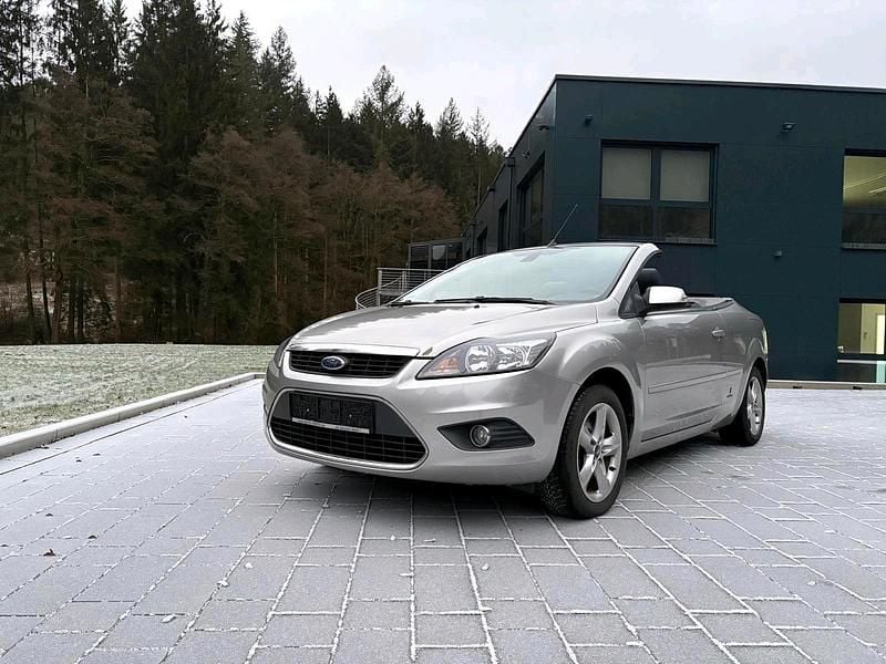Silber Gebraucht 2009 Ford Focus Cabriolet Titanium Cabrio | 4.999 € (Guter Preis) - Bild 1/4