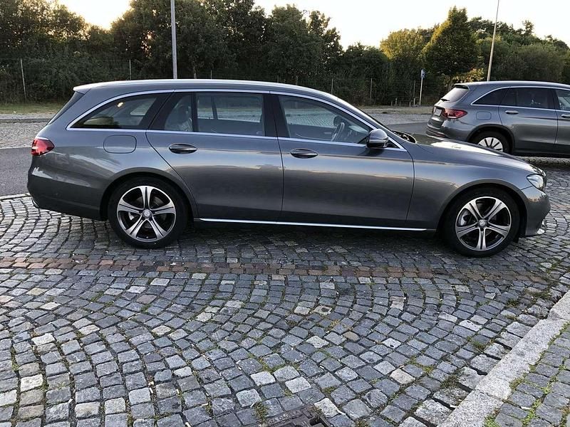 Gebraucht Mercedes E220 Avantgarde 194 PS (142 kW) 2017 Grau Kombi