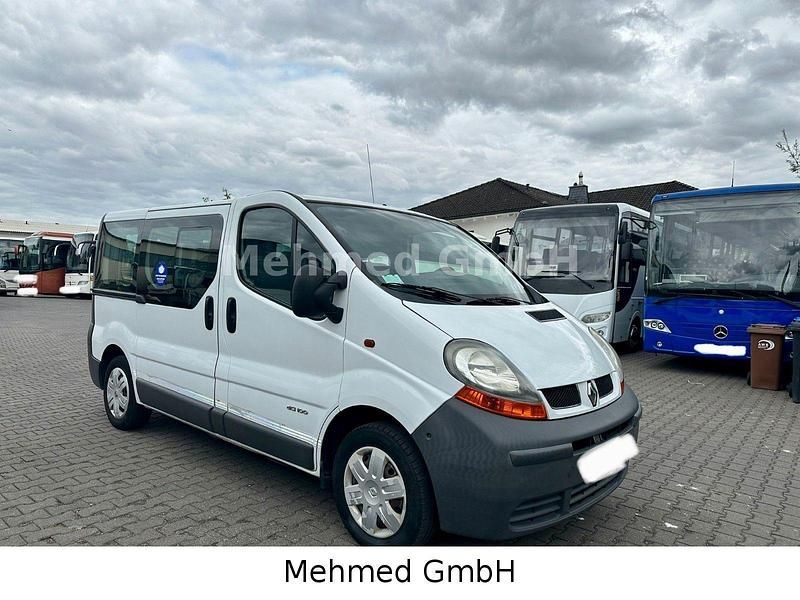 Gebraucht Renault Trafic 101 PS (74 kW) 2006 Weiß Van / Kleinbus