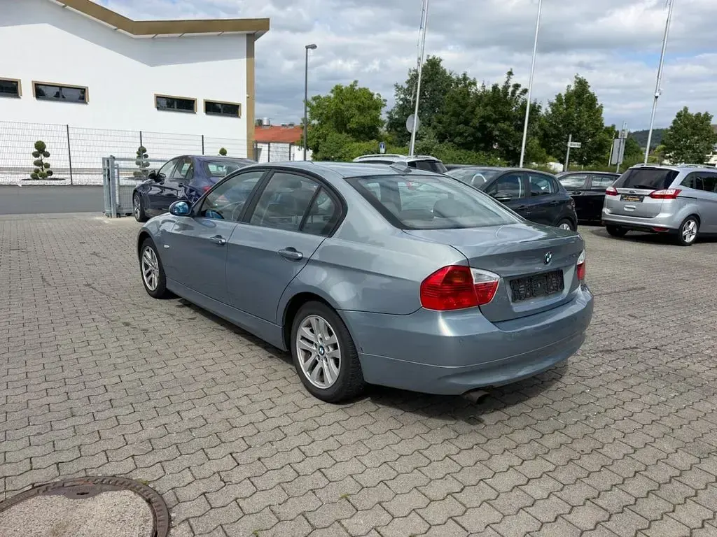 Gebraucht BMW 320 Sport Line 150 PS (110 kW) 2005 Grau Limousine