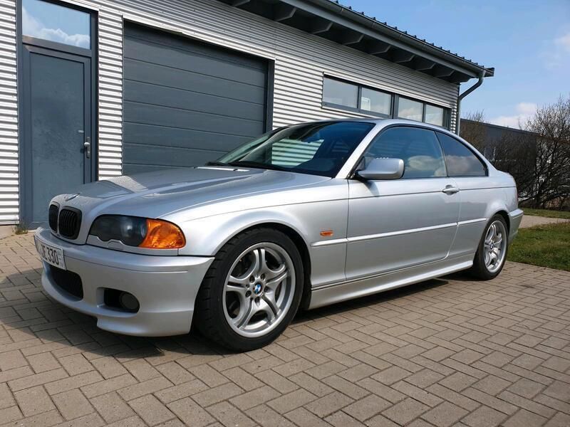 Silber Gebraucht 2002 BMW 330 M Sport Coupé | 8.800 € (Guter Preis) - Bild 1/4