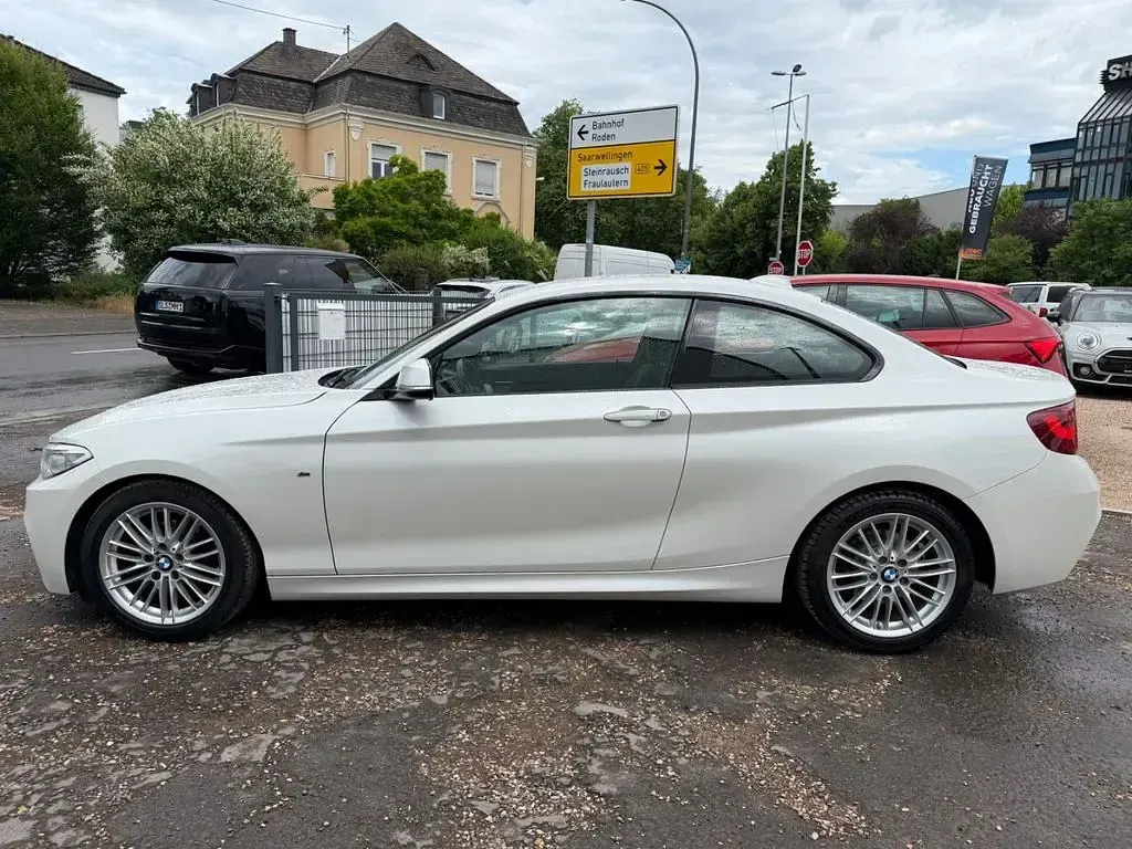 Gebraucht BMW 218 M Sport 150 PS (110 kW) 2016 Weiß Coupé