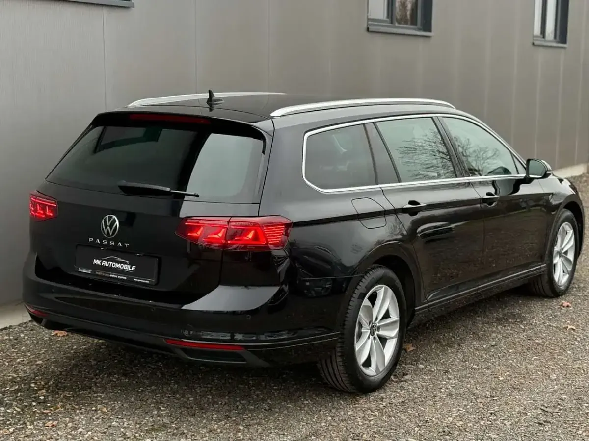 Używany VW Passat 150 KM (110 kW) 2022 Czarny Sedan/Limuzyna