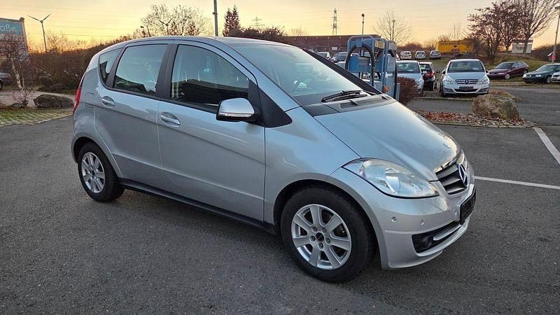 Gebraucht Mercedes A160 82 PS (60 kW) 2010 Silber Limousine