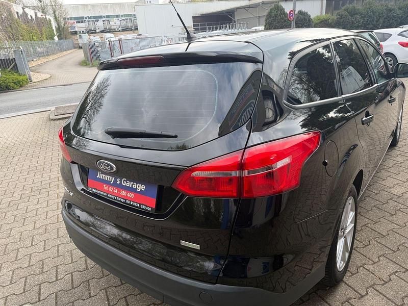 Gebraucht Ford Focus Business Edition 125 PS (91 kW) 2017 Schwarz Kombi