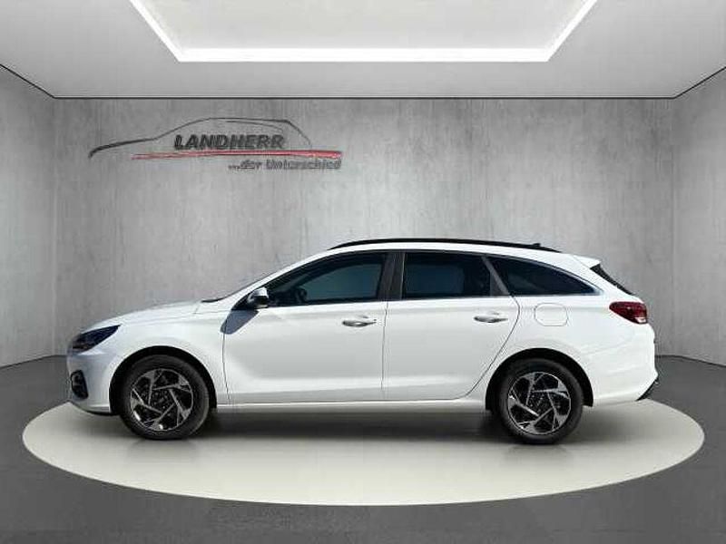 Neu Hyundai i30 140 PS (102 kW) 2025 Weiß Kombi