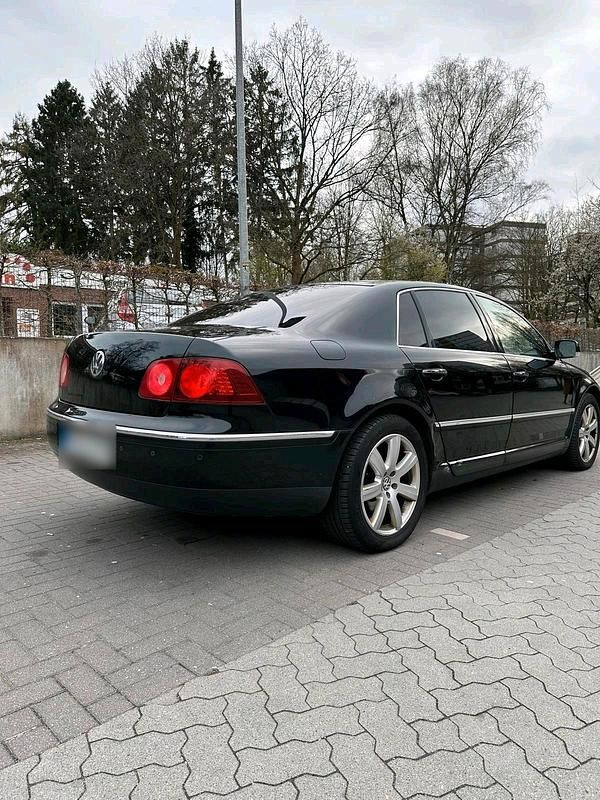 Usado VW Phaeton 239 HP (175 kW) 2010 Preto Sedan