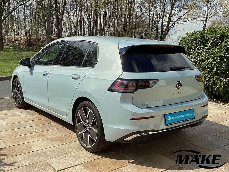 Gebraucht VW Golf VIII Style 150 PS (110 kW) 2025 Weiss Limousine
