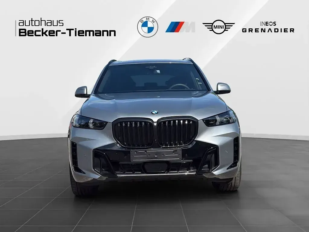 Neu BMW X5 Exclusive 352 PS (258 kW) 2026 Grau SUV