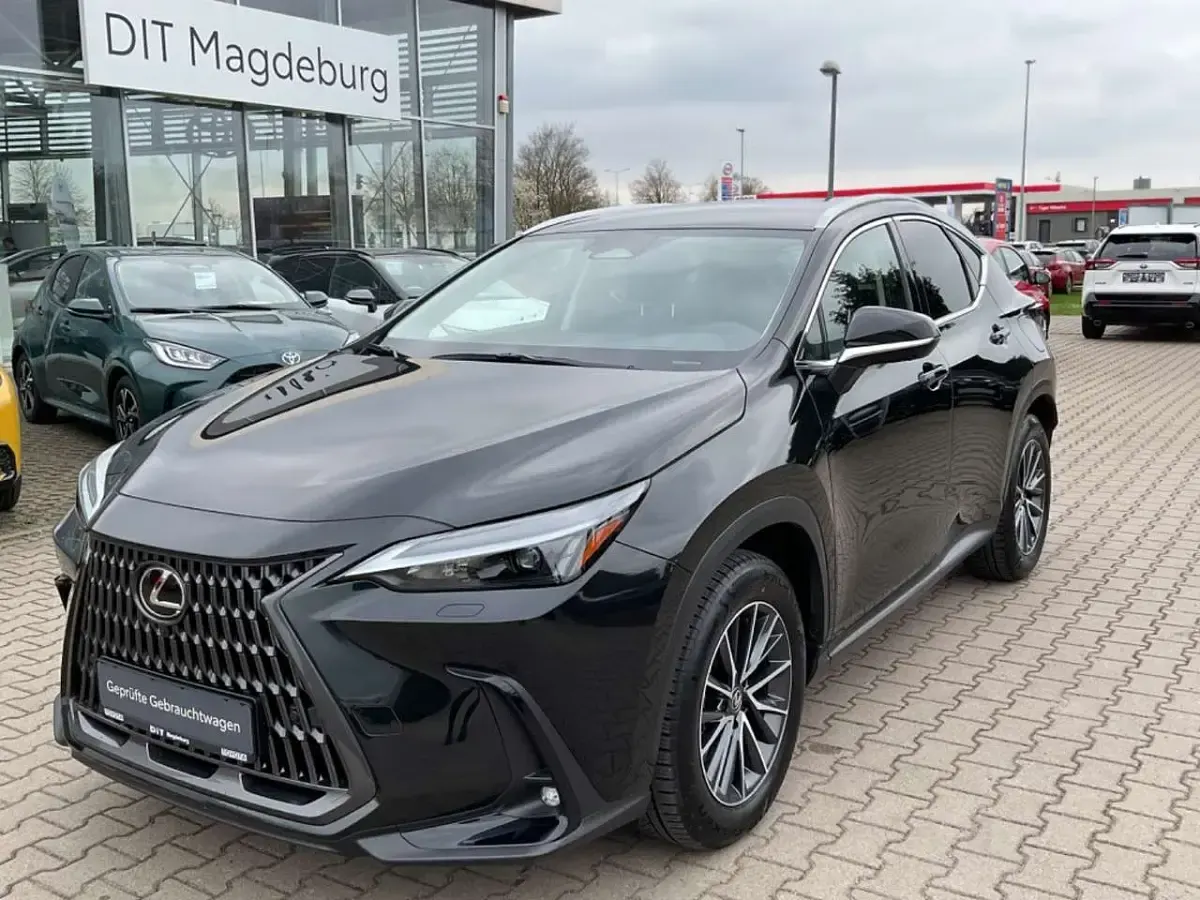 Gebraucht Lexus NX350h Executive Line 243 PS (178 kW) 2025 Graphitschwarz SUV
