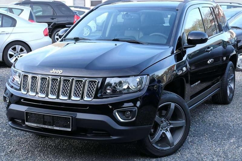 Second-hand Jeep Compass 170 CP (125 kW) 2016 Negru SUV
