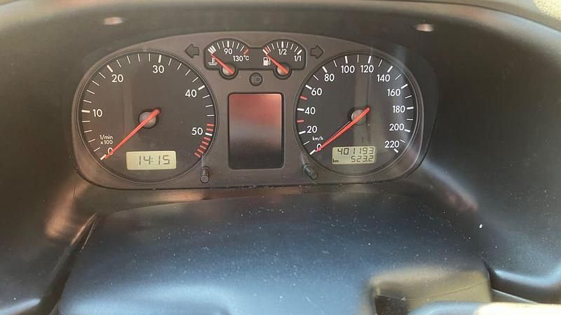 Gebraucht VW T4 151 PS (111 kW) 2001 Silber Van
