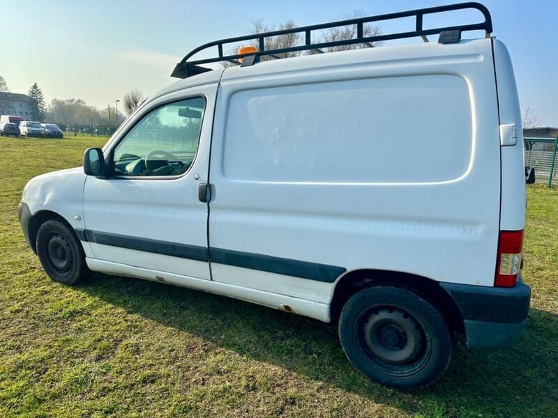 Gebraucht Peugeot Partner Comfort 69 PS (50 kW) 2006 Weiß Van / Kleinbus