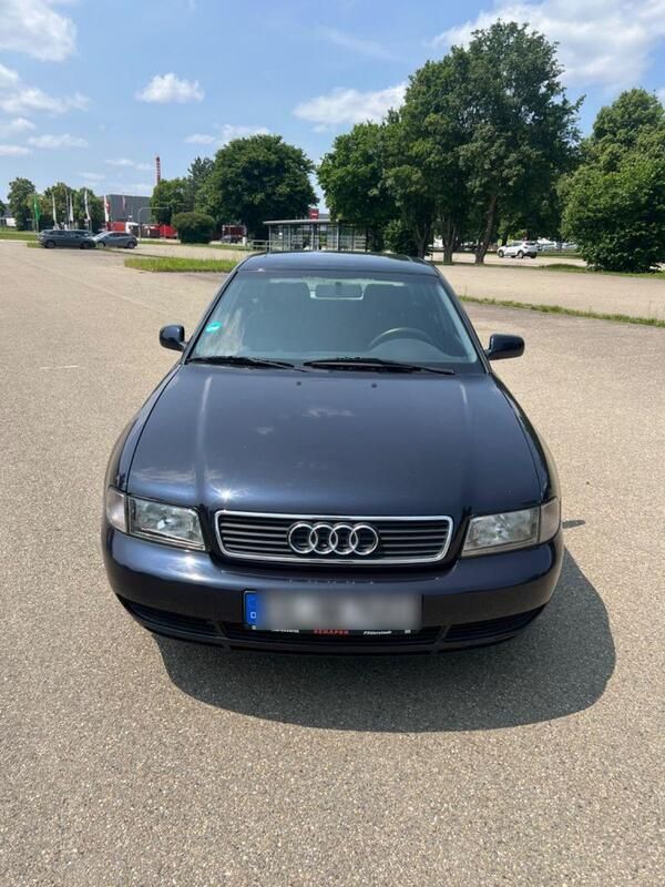 Blau Gebraucht 1998 Audi A4 Design Limousine | 1.050 € (Guter Preis) - Bild 1/4
