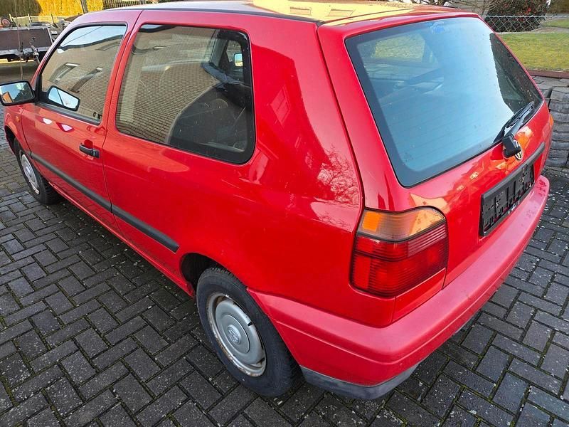 Gebraucht VW Golf III 60 PS (44 kW) 1997 Rot Limousine