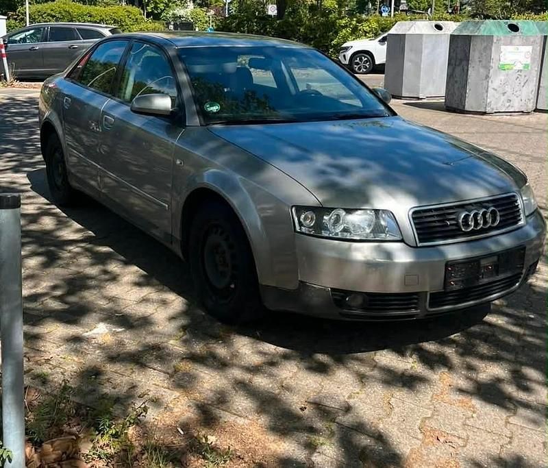 Usata Audi A4 131 CV (96 kW) 2002 Grigio Berlina