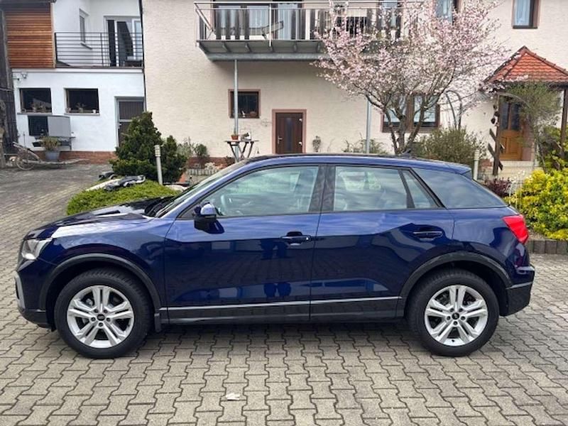 Gebraucht Audi Q2 Sport 150 PS (110 kW) 2024 Navarrablau metallic SUV