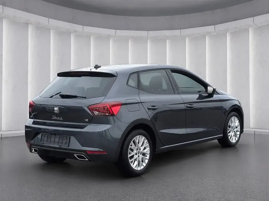 Gebraucht Seat Ibiza FR 116 PS (85 kW) 2024 Magnetic tech metallic[grau] Kleinwagen