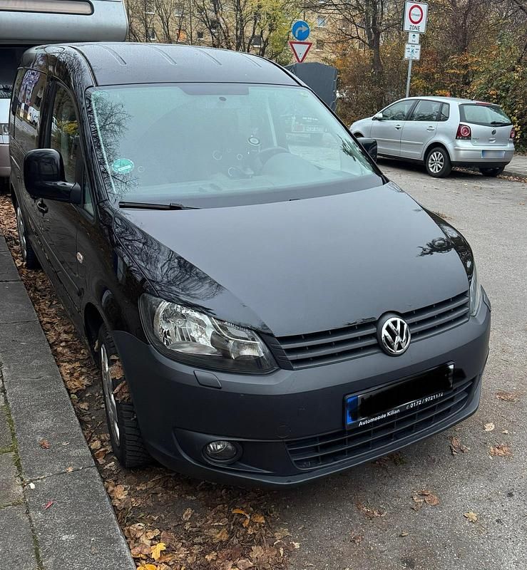 Gebraucht VW Caddy 102 PS (75 kW) 2011 Schwarz Van / Kleinbus