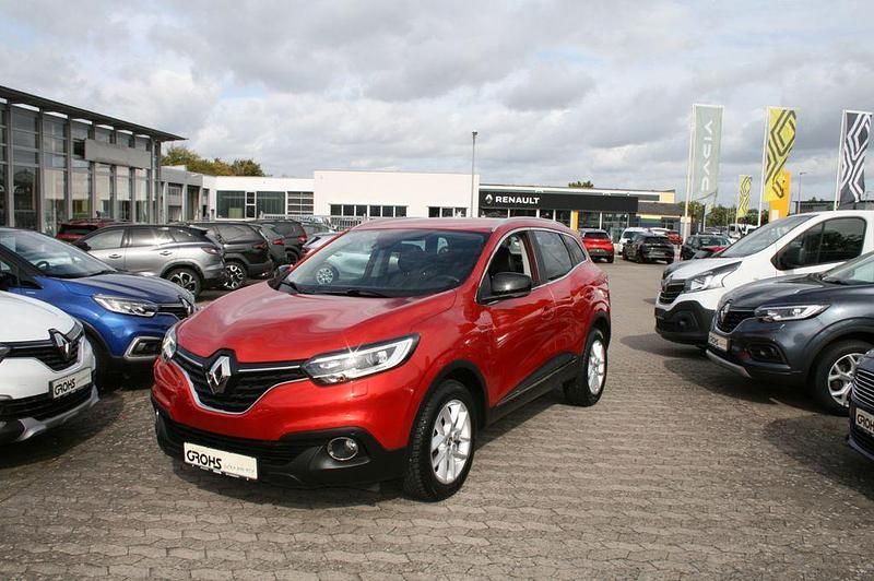 Red metallic Gebraucht 2018 Renault Kadjar LIMITED SUV | 13.990 € (Fairer Preis) - Bild 1/4