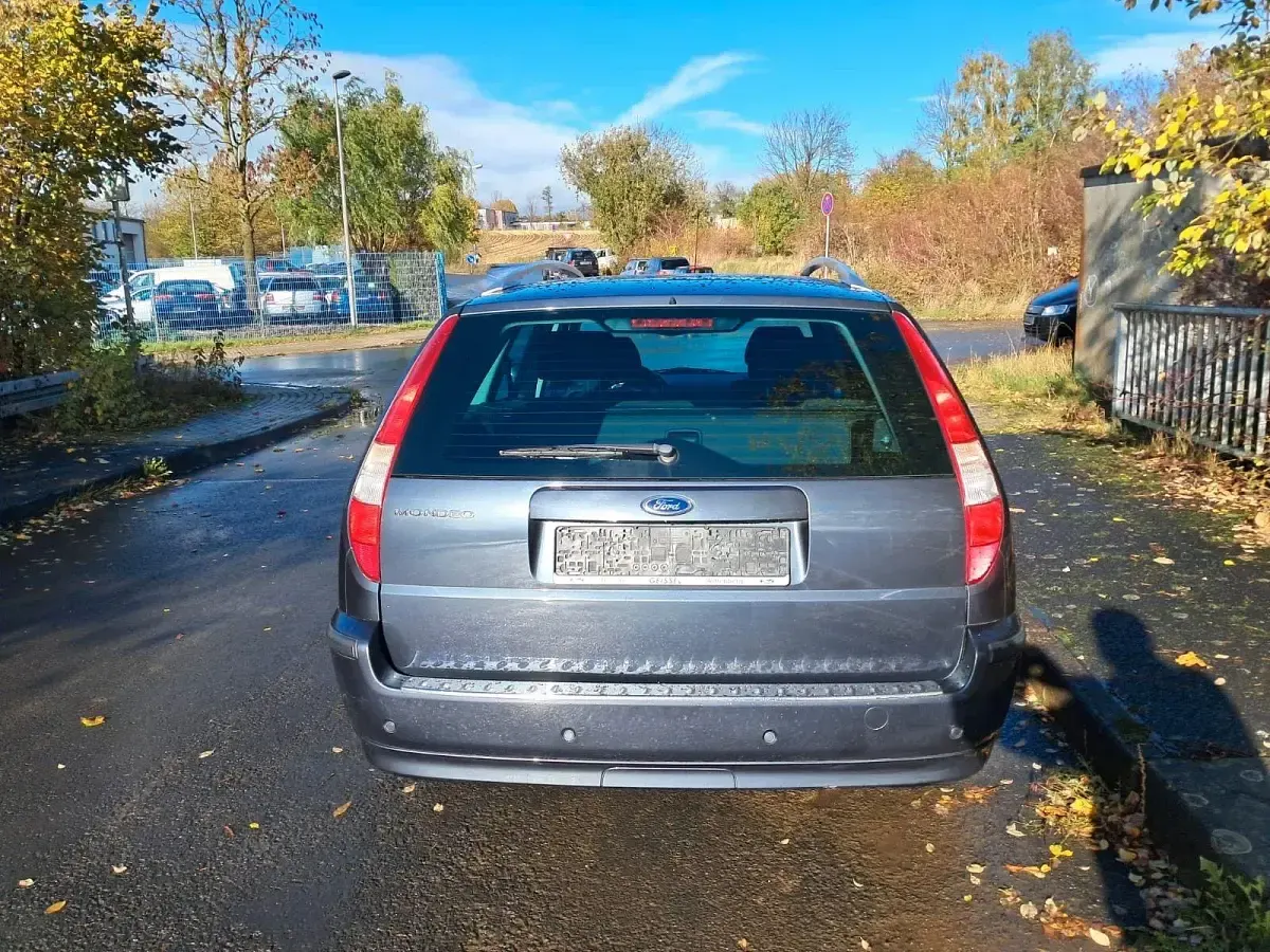 Gebraucht Ford Mondeo 125 PS (91 kW) 2007 Grau Kombi