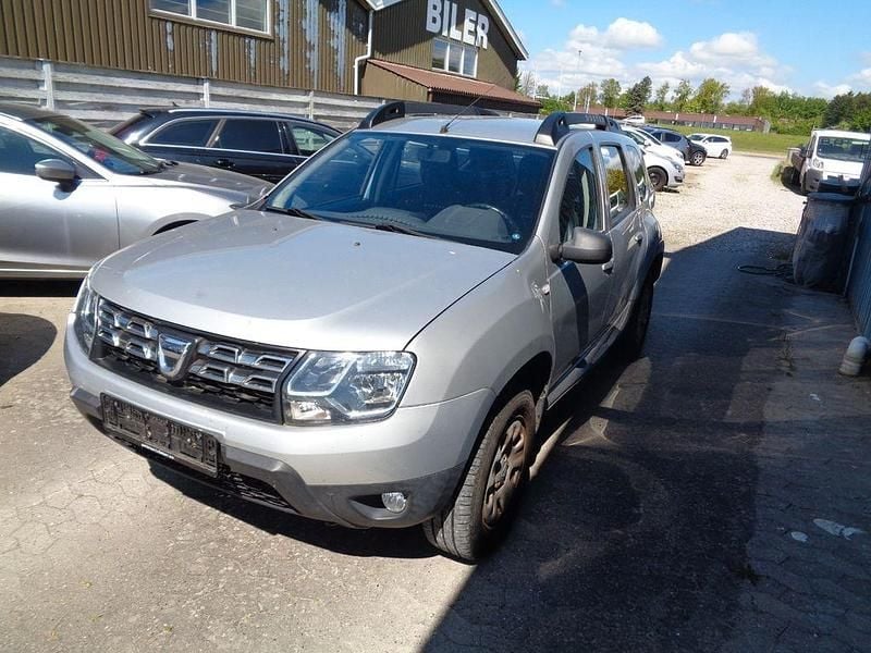 Gebraucht Dacia Duster Prestige 125 PS (91 kW) 2014 Grau SUV