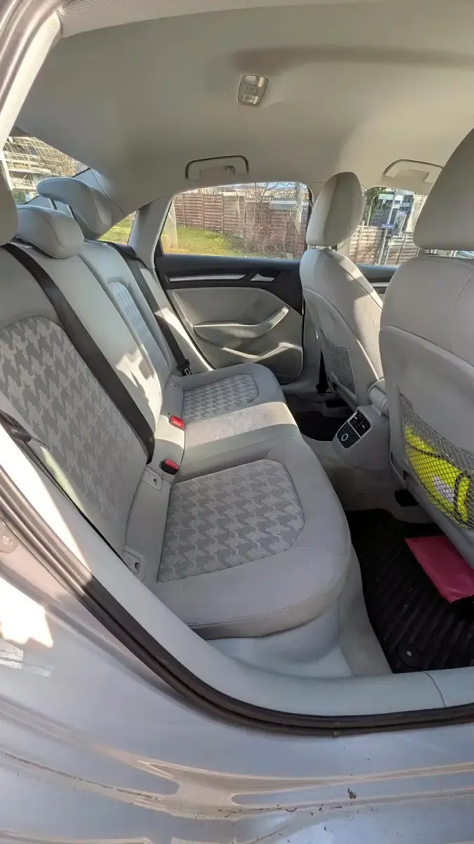 Second-hand Audi A3 150 CP (110 kW) 2016 Argintiu Berlinǎ