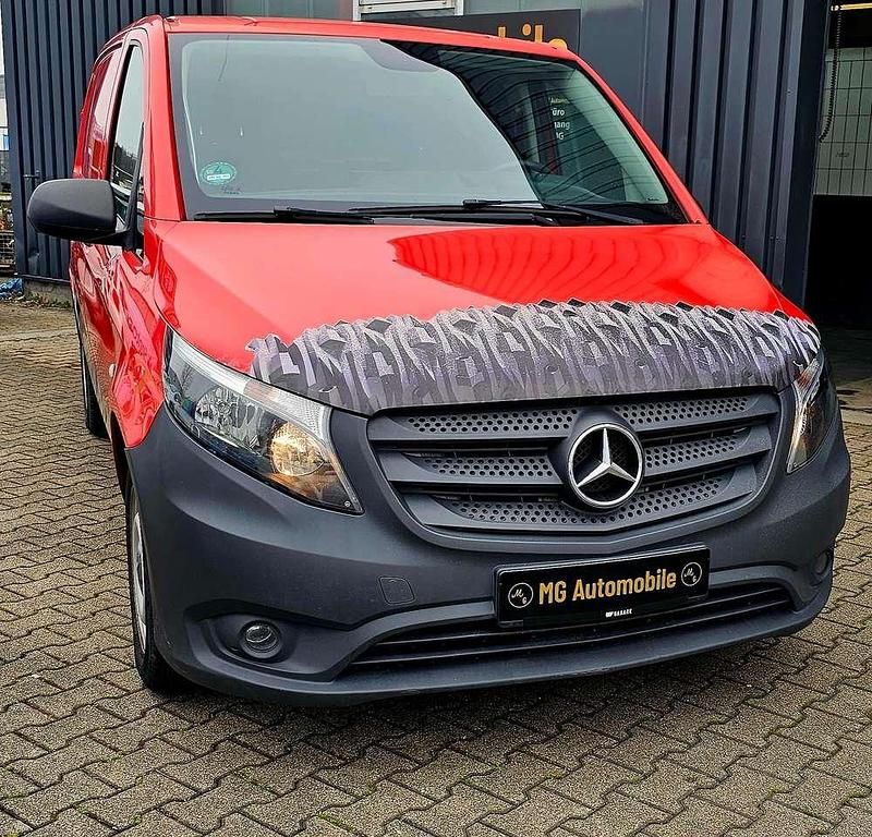 Gebraucht Mercedes Vito 136 PS (100 kW) 2016 Feuerrot Van