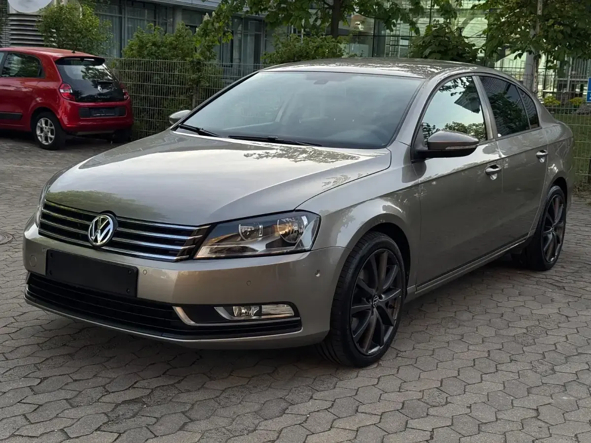 Usata VW Passat 122 CV (89 kW) 2012 Berlina