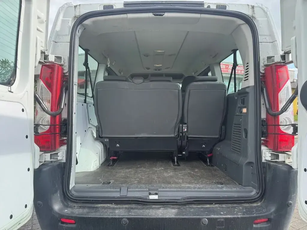 Käytetty Citroën Jumpy 120 HP (88 kW) 2011 Valkoinen Tila-auto