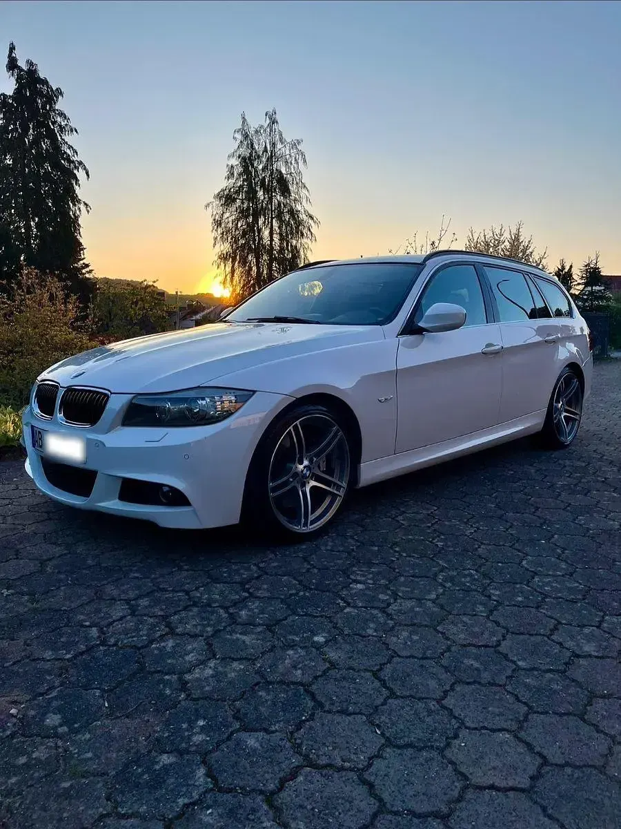 Gebraucht BMW 325 M Sport 204 PS (150 kW) 2011 Weiß Kombi