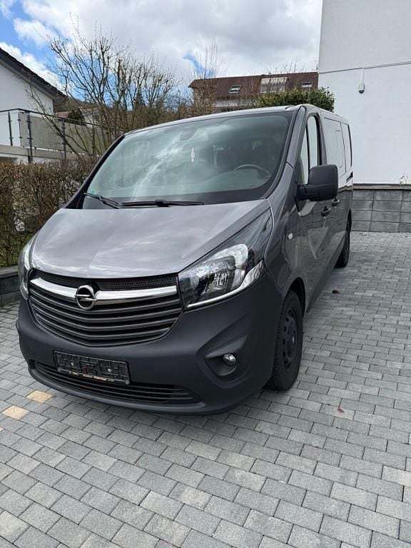 Gebraucht Opel Vivaro 125 PS (91 kW) 2016 Braun Van / Kleinbus