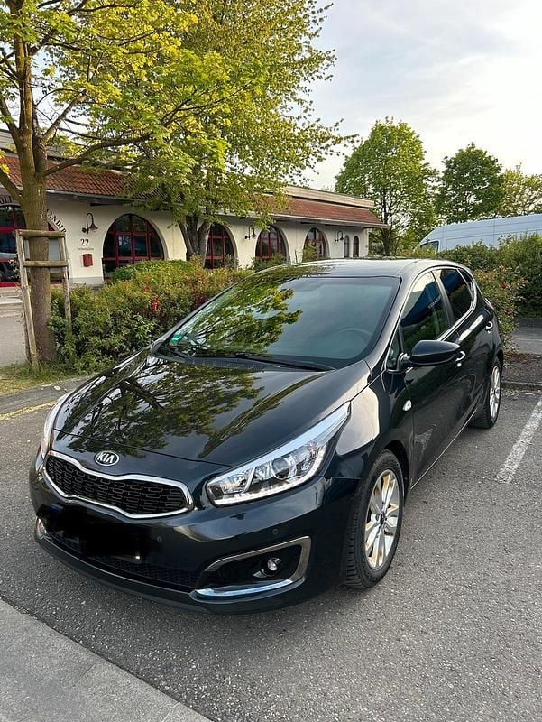 Gebraucht Kia Ceed 136 PS (100 kW) 2015 Schwarz Kleinwagen