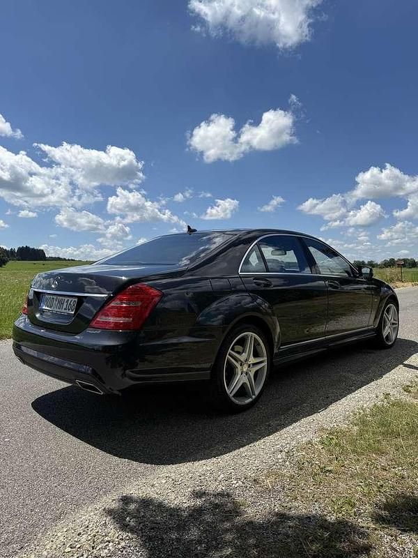 Schwarz Gebraucht 2011 Mercedes S500 Limousine | 16.500 € (Fairer Preis) - Bild 1/4