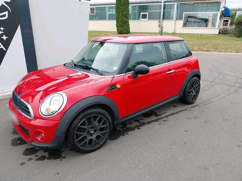 Second-hand Mini ONE 69 CP (50 kW) 2012 Roșu Hatchback