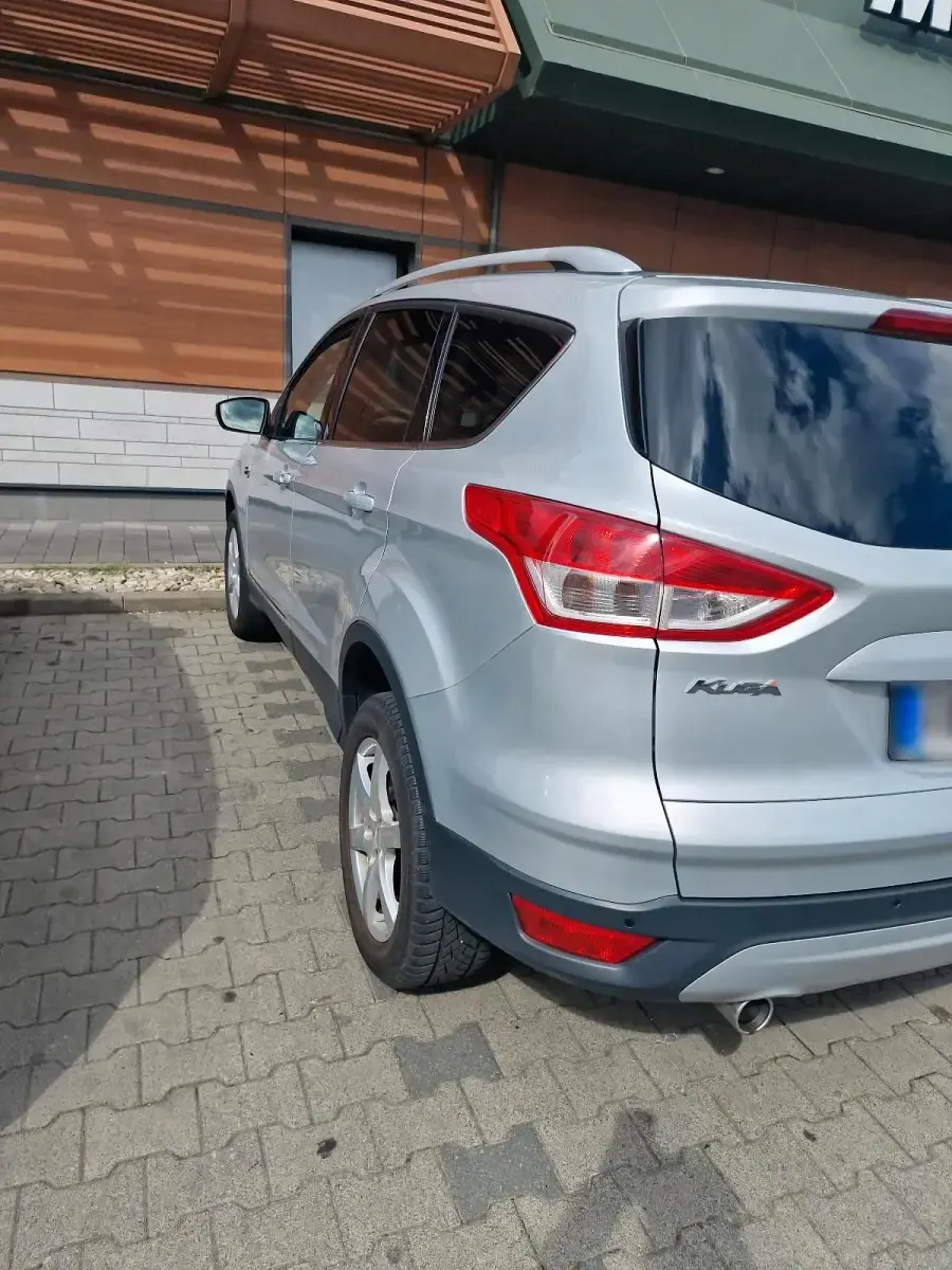 Gebraucht Ford Kuga 163 PS (119 kW) 2013 Silber SUV