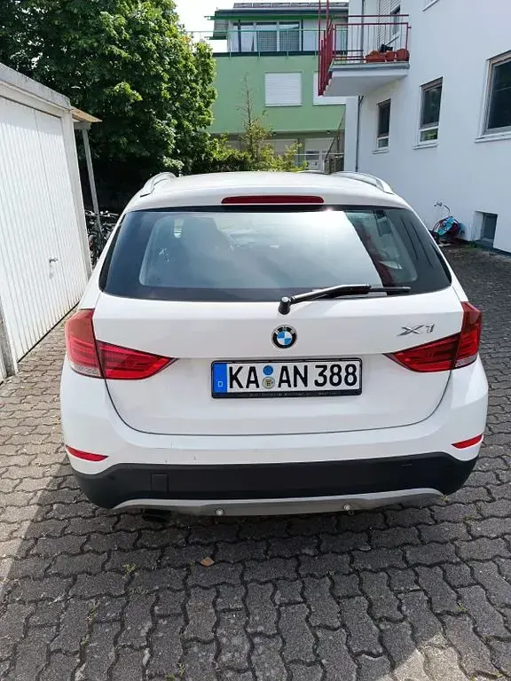 Gebraucht BMW X1 116 PS (85 kW) 2014 Weiß SUV