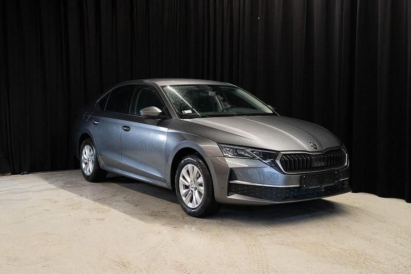 Grau Neu 2025 Skoda Octavia Selection Limousine | 32.900 € (Superpreis) - Bild 1/3