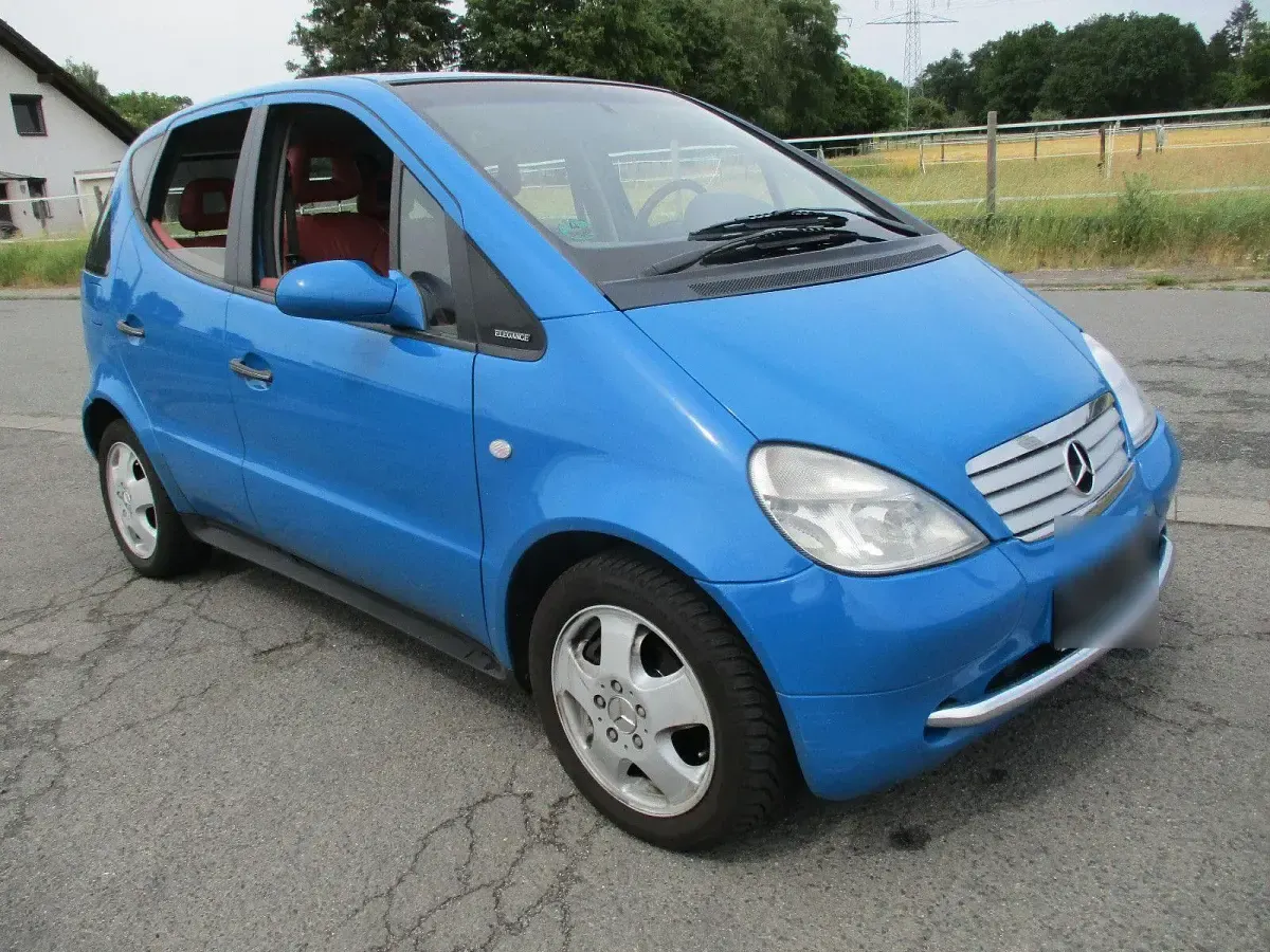 Gebraucht Mercedes A160 102 PS (75 kW) 1998 Blau Kleinwagen