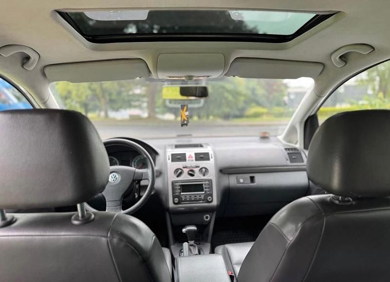 Gebraucht VW Touran 105 PS (77 kW) 2008 Weiß Van / Kleinbus