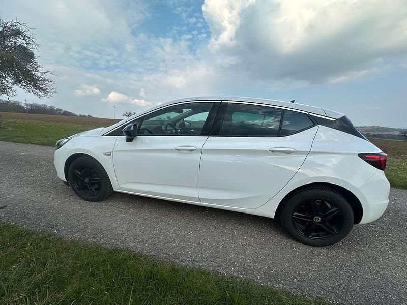 Gebraucht Opel Astra Elegance 131 PS (96 kW) 2020 Weiß Limousine