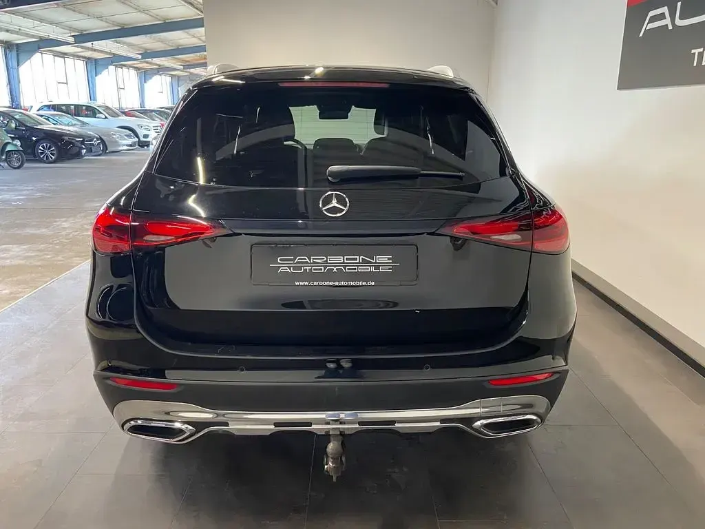 Gebraucht Mercedes GLC220 197 PS (144 kW) 2023 Schwarz SUV