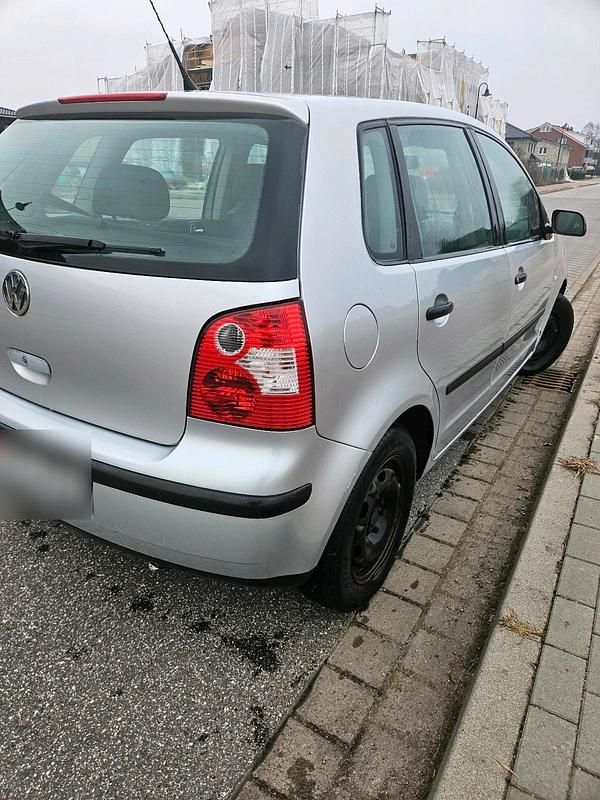 Gebraucht VW Polo 54 PS (39 kW) 2003 Silber Kleinwagen