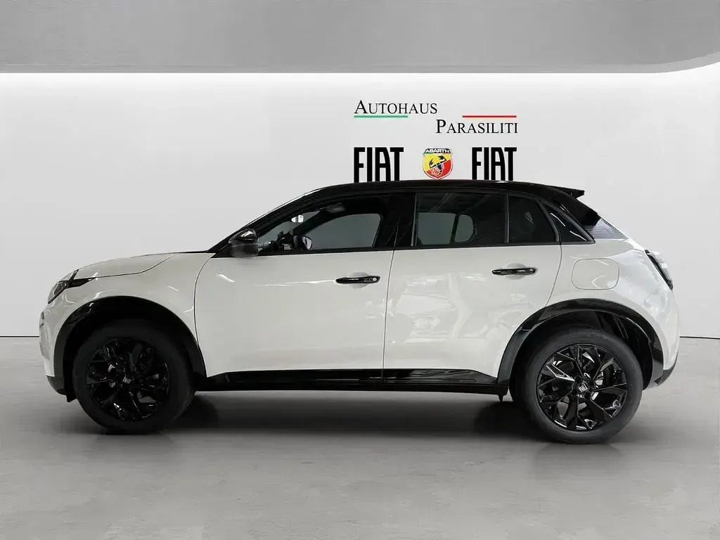 Neu Fiat 600 Street 101 PS (74 kW) 2026 Gelato weiss / dach in schwarz SUV