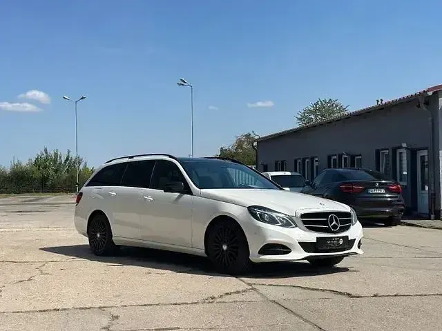 Używany Mercedes E250 Night 243 KM (178 kW) 2016 Biały Sedan/Limuzyna