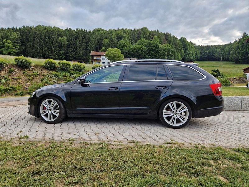 Gebraucht Skoda Octavia RS 184 PS (135 kW) 2014 Schwarz Kleinwagen