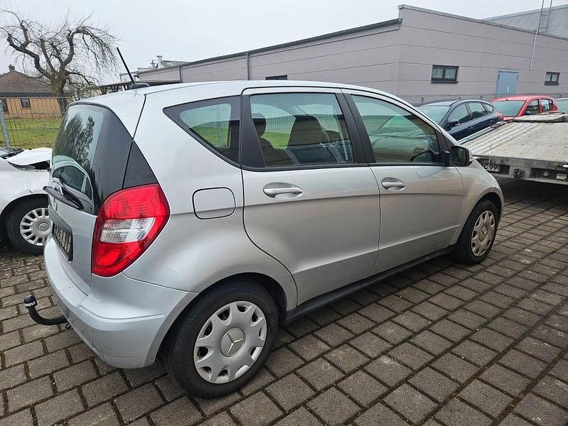 Gebraucht Mercedes A170 116 PS (85 kW) 2009 Silber Limousine